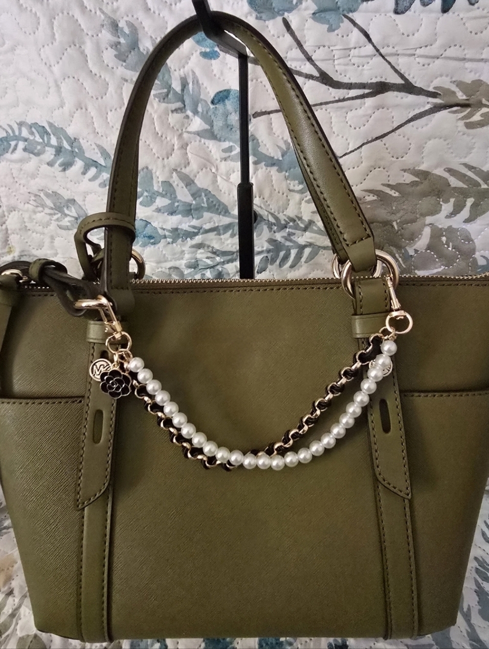 Handbag Charm with Pearl Chain Accent In Gold Tone